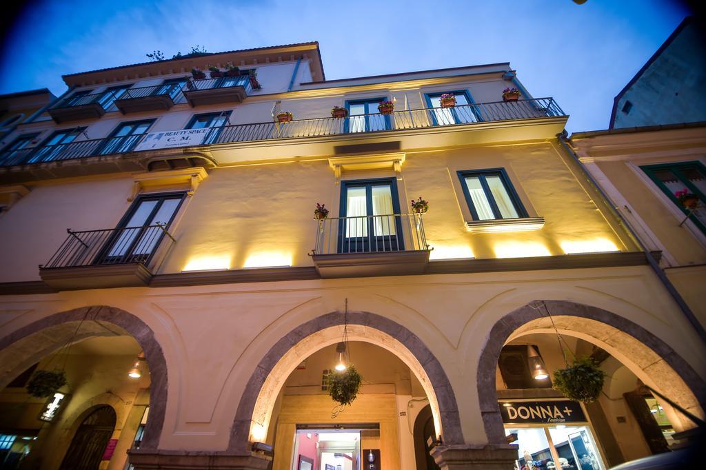 Palazzo Liguori Bed and Breakfast Cava deʼ Tirreni Eksteriør billede